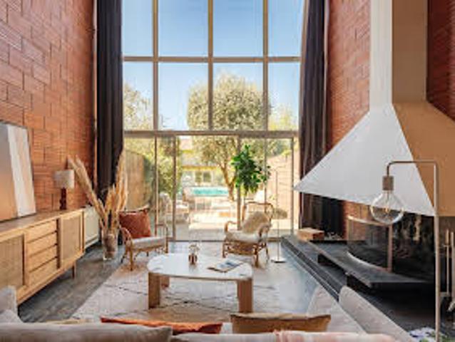 Maison avec piscine et terrasse