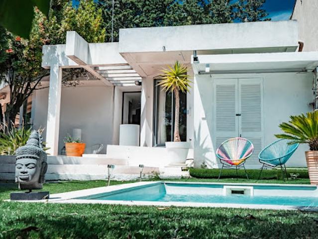 Maison avec piscine et terrasse
