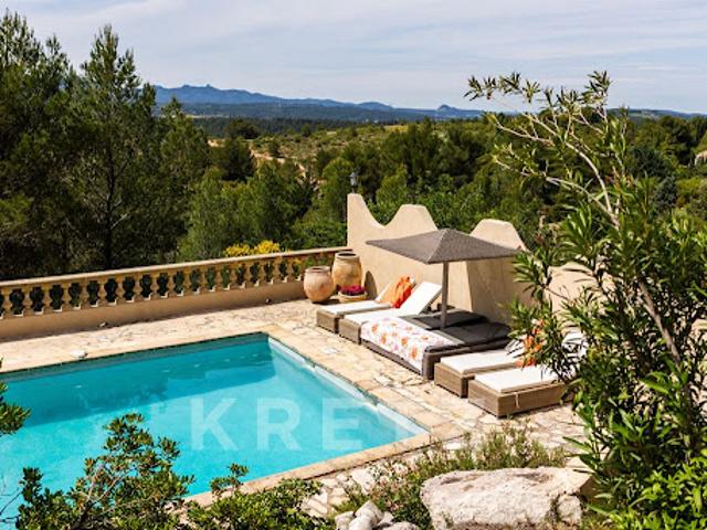 Maison avec piscine et terrasse