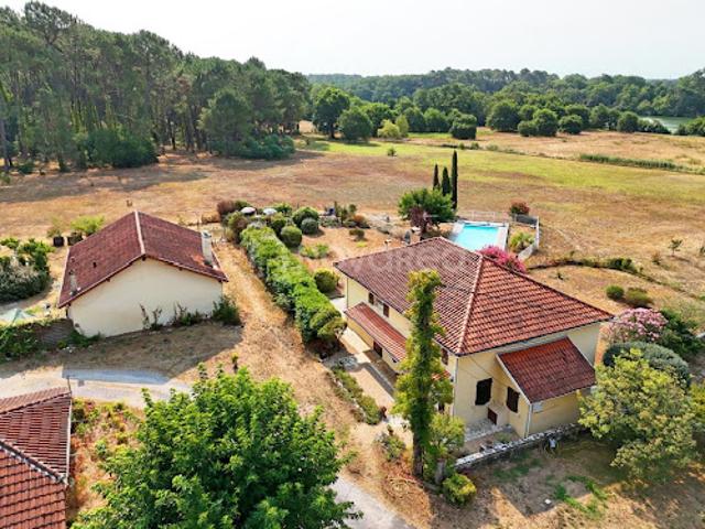 Maison avec piscine et terrasse