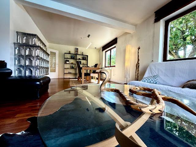 Maison avec piscine et terrasse
