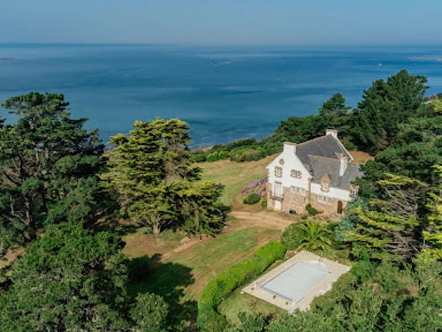 Maison avec piscine et terrasse