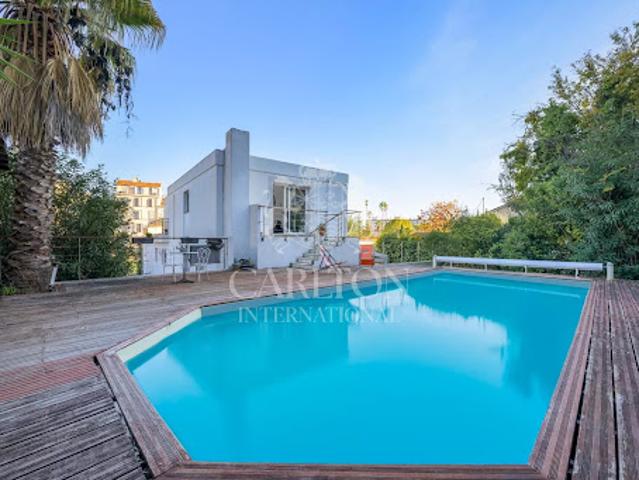 Maison avec piscine et terrasse