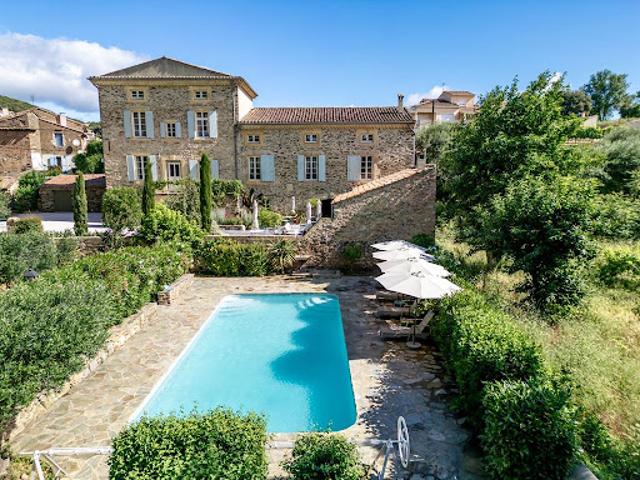 Propriété avec piscine