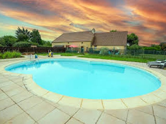 Maison avec Piscine et Terrasse
