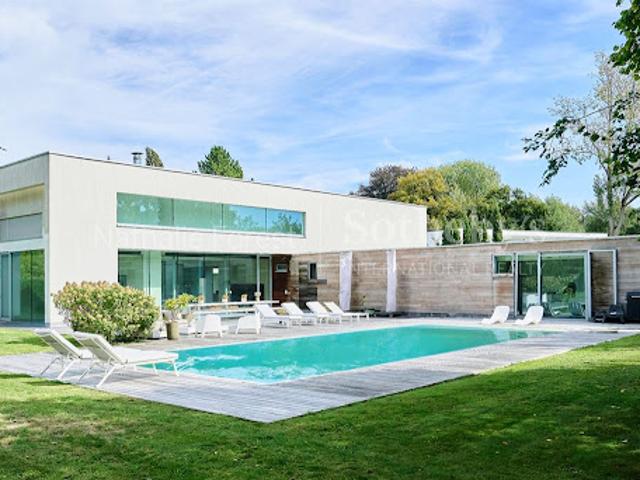 Maison avec piscine et terrasse