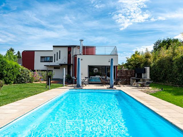 Maison avec piscine et terrasse