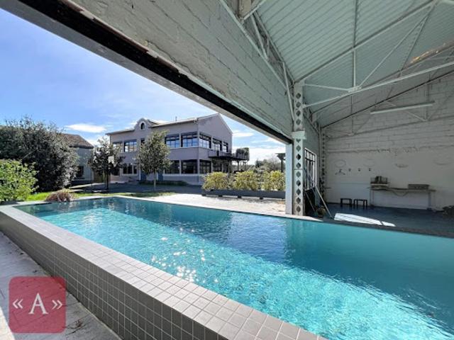 Maison avec piscine et terrasse
