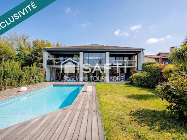 Maison avec piscine et terrasse