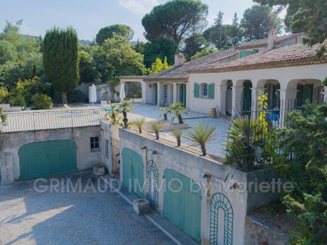 Maison avec piscine et terrasse