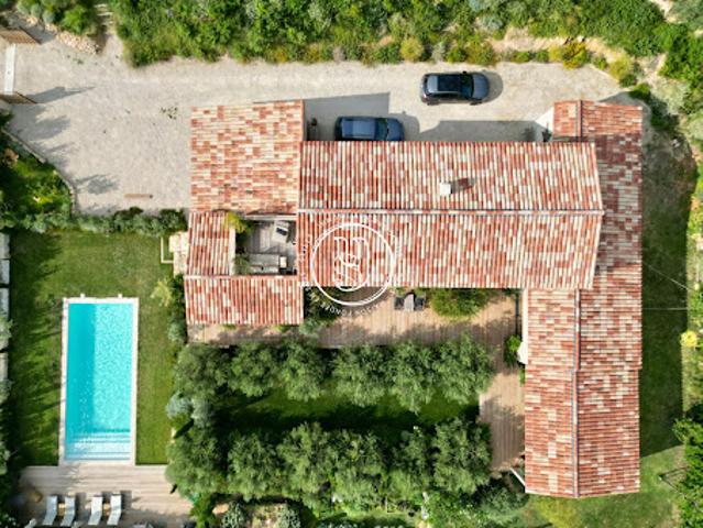 Maison avec piscine et terrasse