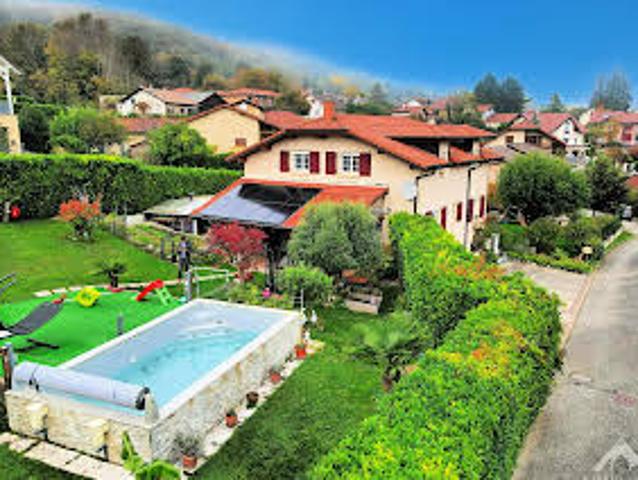 Maison avec Piscine et Terrasse
