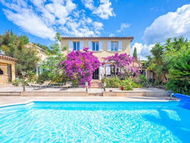 Maison avec Piscine et Terrasse