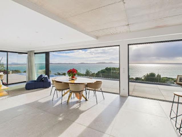 Maison avec piscine et terrasse