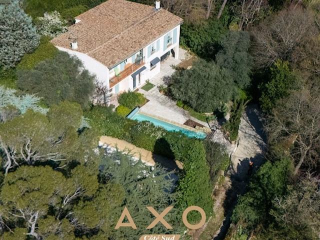 Maison avec piscine et terrasse