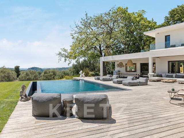 Maison avec piscine et terrasse