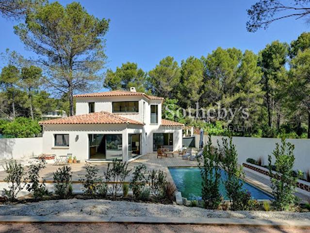 Maison avec piscine et terrasse