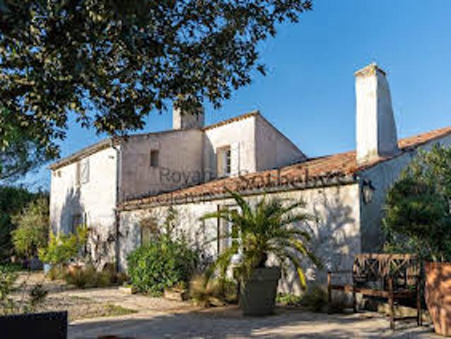 Maison avec Piscine et Terrasse