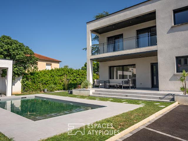 Maison avec piscine et terrasse