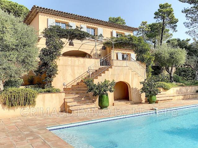 Maison avec piscine et terrasse