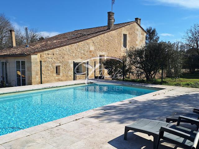 Maison avec piscine et terrasse