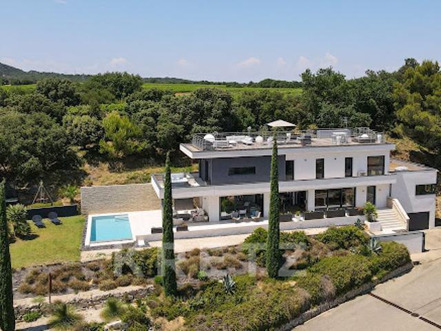 Maison avec piscine et terrasse