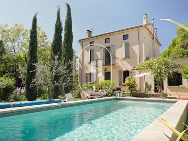 Maison avec piscine et terrasse