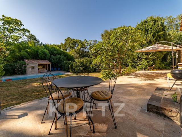 Maison avec piscine et terrasse