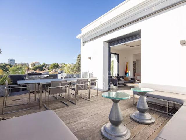 Maison avec piscine et terrasse