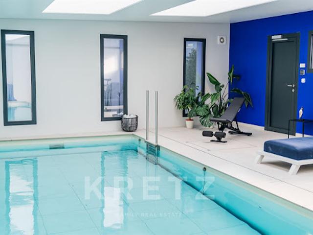Maison avec piscine et terrasse