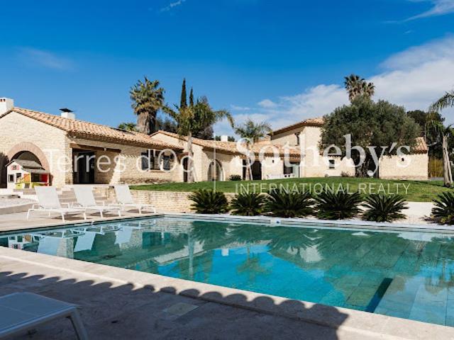 Maison avec piscine et terrasse
