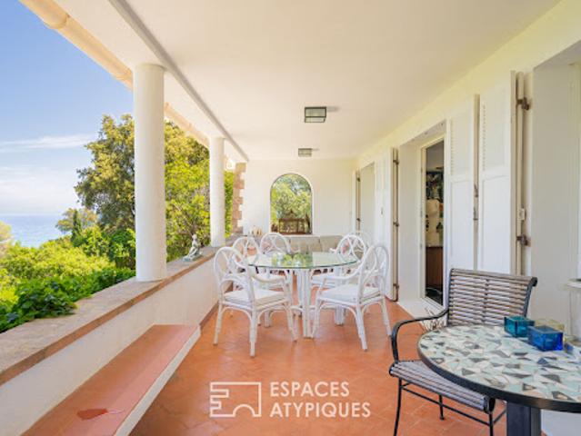 Maison avec piscine et jardin