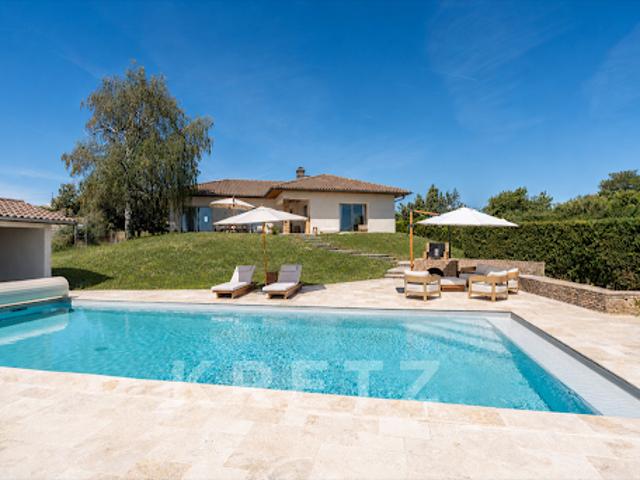 Maison avec piscine et terrasse