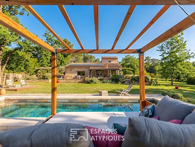 Maison avec piscine et terrasse