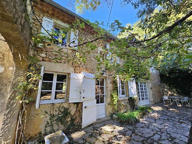 Maison avec piscine et terrasse
