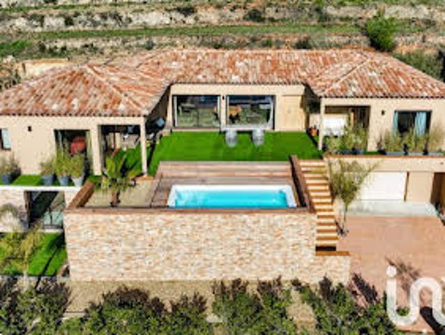 Maison avec piscine et terrasse