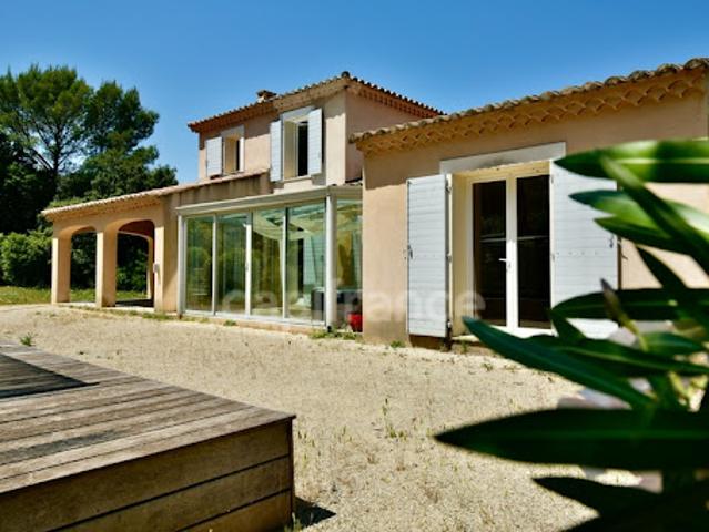 Maison avec piscine et terrasse