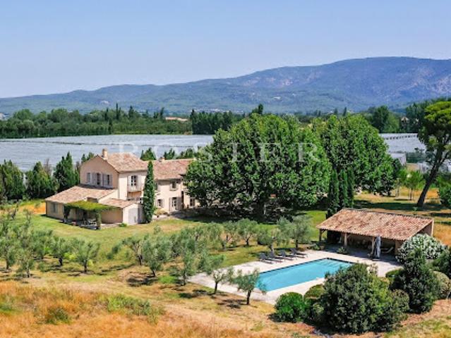 Maison avec piscine et terrasse