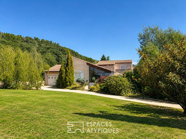 Maison avec piscine et terrasse
