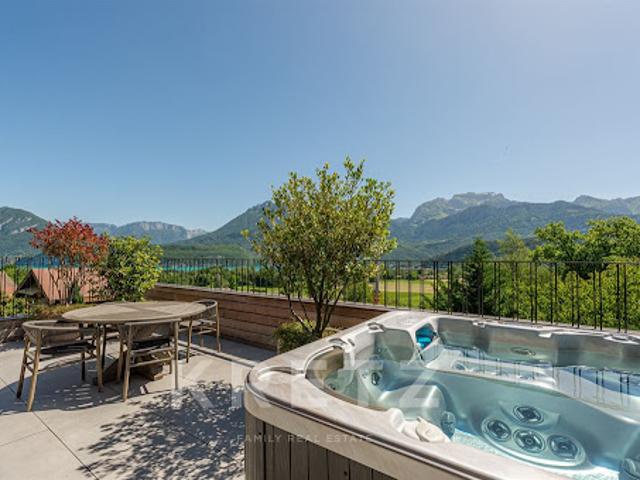 Maison avec piscine et terrasse
