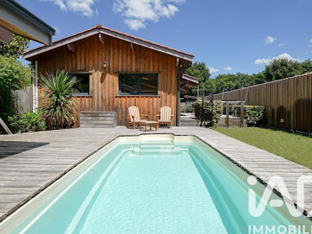 Maison avec piscine et terrasse