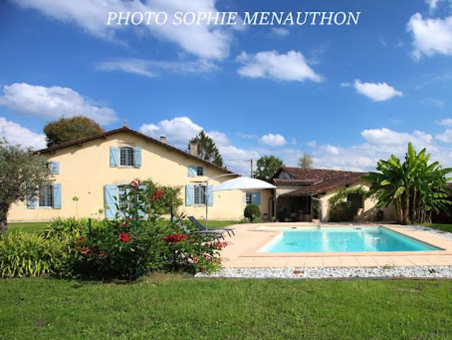 Maison avec piscine et terrasse