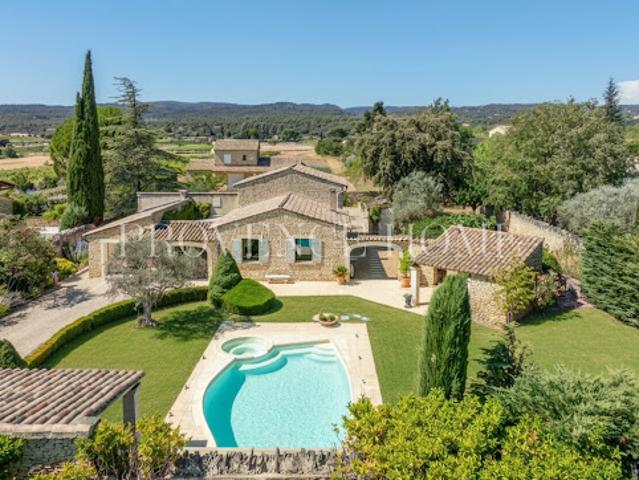 Maison avec piscine et terrasse
