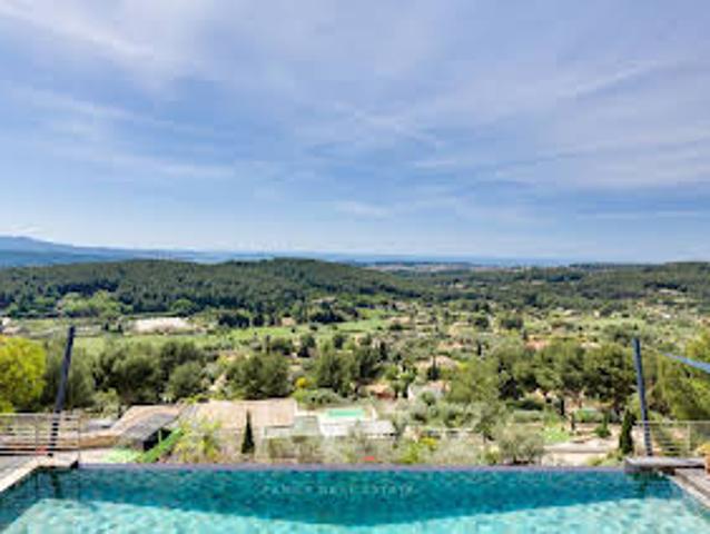 Villa avec Piscine en Bord de mer
