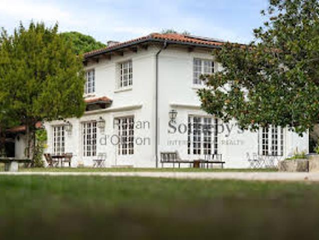 Maison avec Piscine en Bord de mer