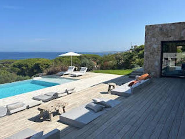 Maison avec Piscine en Bord de mer