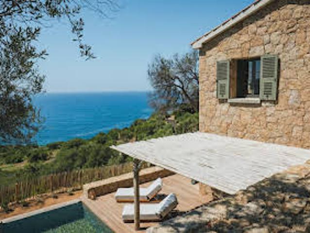 Maison avec Piscine en Bord de mer