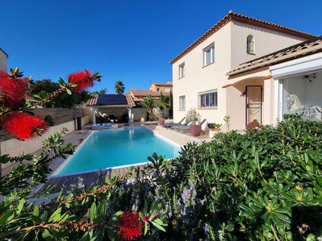 Maison avec piscine garage Latour Bas Elne