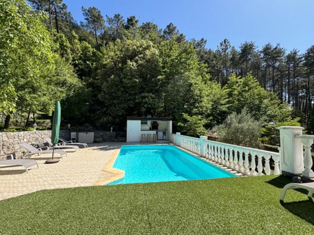 Maison avec piscine Peille quartier val de Ville