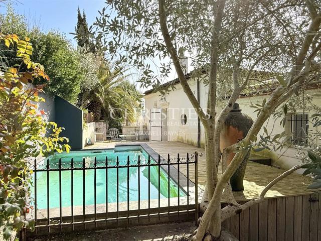 Maison avec piscine, terrasses en cascades et studio – Angou. 200m² Angoulême